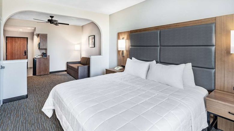 <b>Wingate by Wyndham Houston IAH Airport Suite</b>. Images powered by <a href="https://iceportal.shijigroup.com/" title="IcePortal" target="_blank">IcePortal</a>.