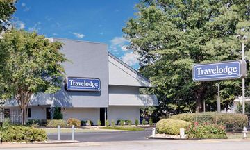 Travelodge by Wyndham College Park
