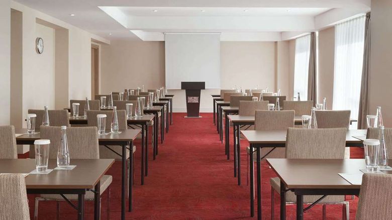 <b>Ramada Encore Istanbul Bayrampasa Meeting</b>. Images powered by <a href="https://iceportal.shijigroup.com/" title="IcePortal" target="_blank">IcePortal</a>.