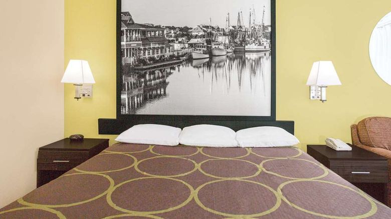 <b>Super 8 Sumter Room</b>. Images powered by <a href="https://iceportal.shijigroup.com/" title="IcePortal" target="_blank">IcePortal</a>.