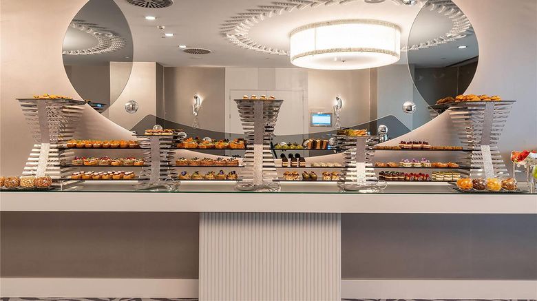<b>Wyndham Grand Istanbul Kalamis Marina Meeting</b>. Images powered by <a href="https://iceportal.shijigroup.com/" title="IcePortal" target="_blank">IcePortal</a>.