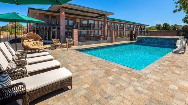 Kokopelli Inn, Trademark Collection Pool