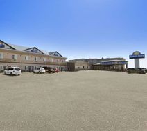 Days Inn High Level Exterior