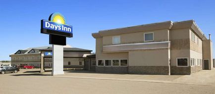Days Inn High Level Exterior