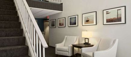 Travelodge Hubbard Lobby