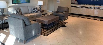 Baymont by Wyndham Albany Airport North Lobby