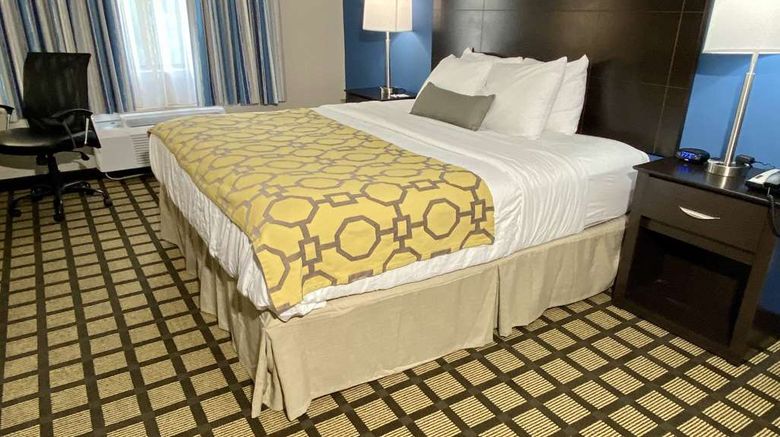 <b>Baymont by Wyndham Albany Airport North Room</b>. Images powered by <a href="https://iceportal.shijigroup.com/" title="IcePortal" target="_blank">IcePortal</a>.