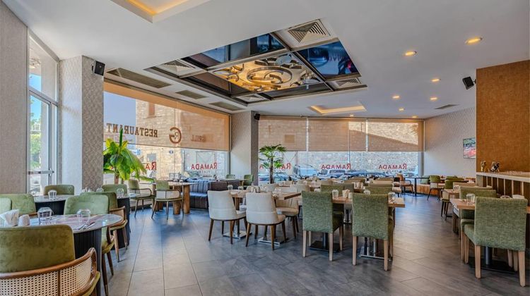 Ramada Plaza By Wyndham Izmir Restaurant