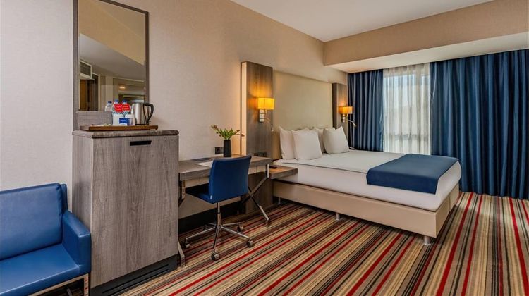 Ramada Plaza By Wyndham Izmir Suite