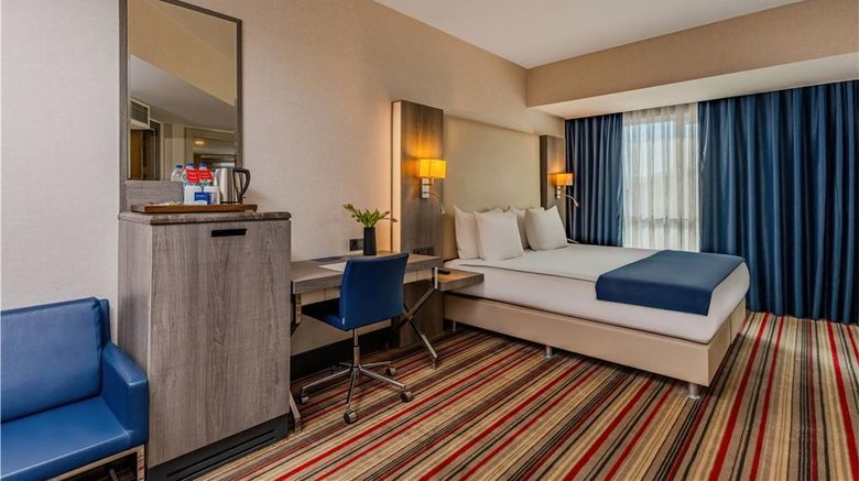 <b>Ramada Plaza By Wyndham Izmir Suite</b>. Images powered by <a href="https://iceportal.shijigroup.com/" title="IcePortal" target="_blank">IcePortal</a>.