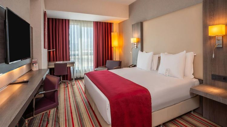 Ramada Plaza By Wyndham Izmir Room