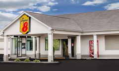 Super 8 Monteagle