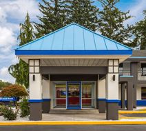 Days Inn & Suites Albany Exterior