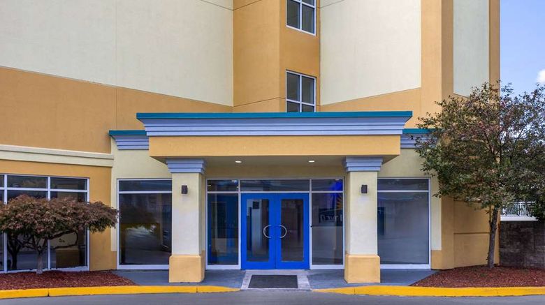 <b>Days Inn & Suites Albany Exterior</b>. Images powered by <a href="https://iceportal.shijigroup.com/" title="IcePortal" target="_blank">IcePortal</a>.