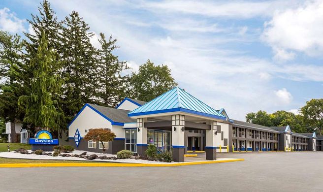 Days Inn & Suites Albany Exterior