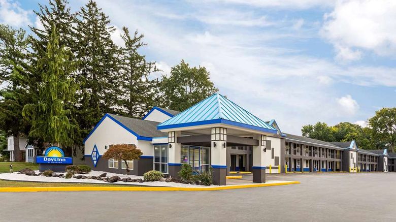 <b>Days Inn & Suites Albany Exterior</b>. Images powered by <a href="https://iceportal.shijigroup.com/" title="IcePortal" target="_blank">IcePortal</a>.