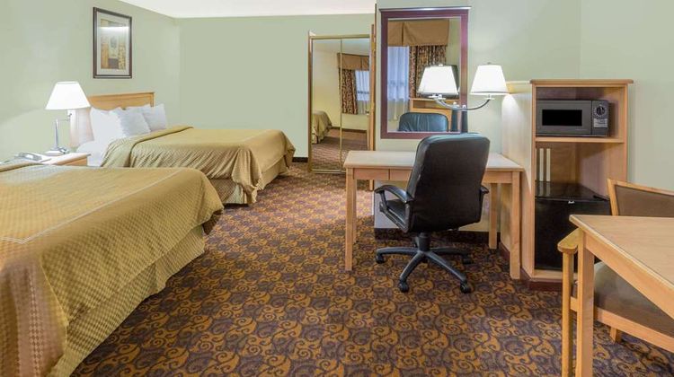 Days Inn Black Bear Room