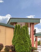 Days Inn Black Bear