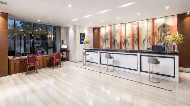<b>Ramada by Wyndham Beijing Airport Lobby</b>. Images powered by <a href="https://iceportal.shijigroup.com/" title="IcePortal" target="_blank">IcePortal</a>.