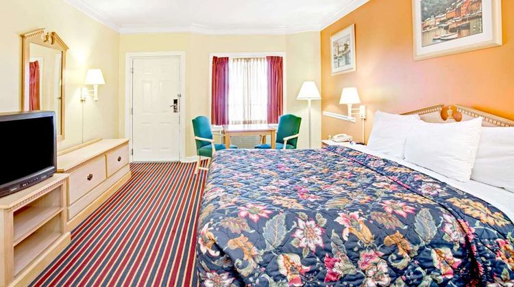 Days Inn Kingsland Room