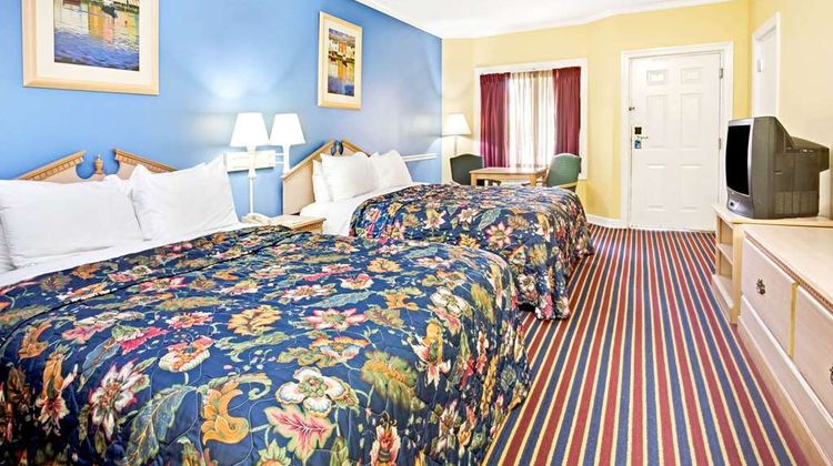 Days Inn Kingsland Room