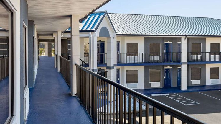 Days Inn Kingsland Exterior
