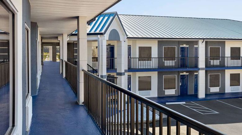 <b>Days Inn Kingsland Exterior</b>. Images powered by <a href="https://iceportal.shijigroup.com/" title="IcePortal" target="_blank">IcePortal</a>.