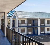 Days Inn Kingsland Exterior