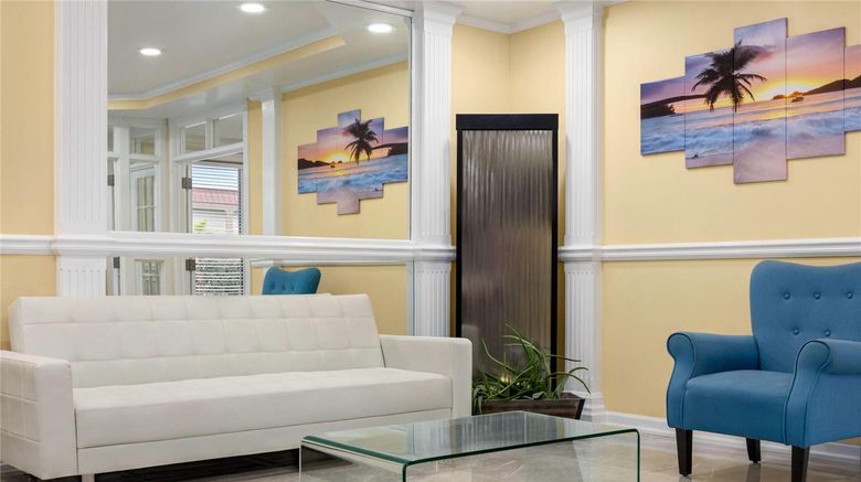 <b>Days Inn Kingsland Lobby</b>. Images powered by <a href="https://iceportal.shijigroup.com/" title="IcePortal" target="_blank">IcePortal</a>.