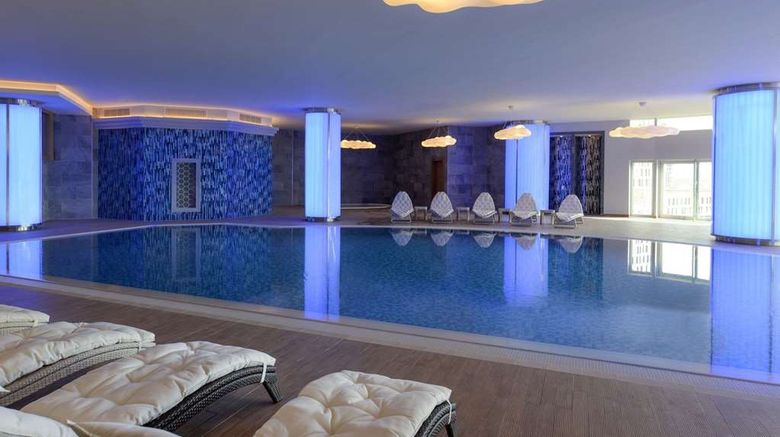 <b>Wyndham Grand Istanbul Europe Pool</b>. Images powered by <a href="https://iceportal.shijigroup.com/" title="IcePortal" target="_blank">IcePortal</a>.