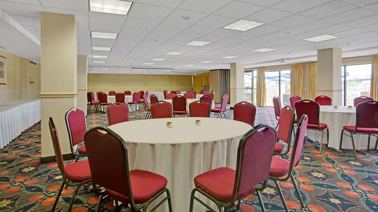 <b>Ramada by Wyndham Sarasota Waterfront Ballroom</b>. Images powered by <a href="https://iceportal.shijigroup.com/" title="IcePortal" target="_blank">IcePortal</a>.