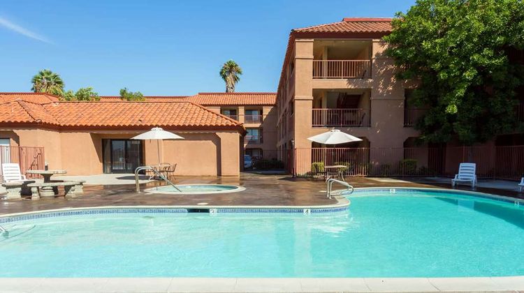 Days Inn Fontana / Rialto Pool