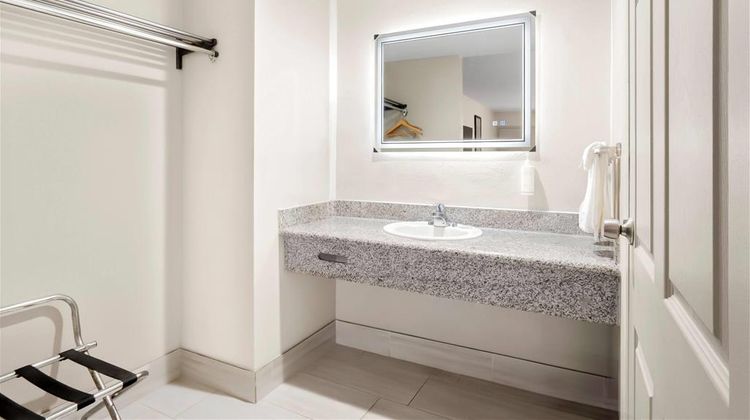 Days Inn Fontana / Rialto Room