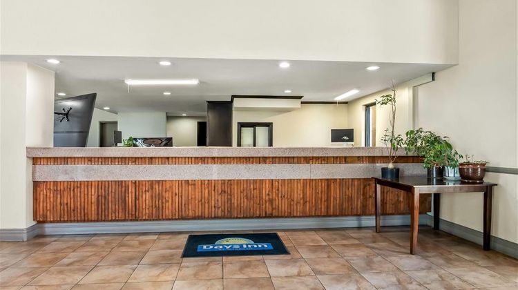 Days Inn Fontana / Rialto Lobby