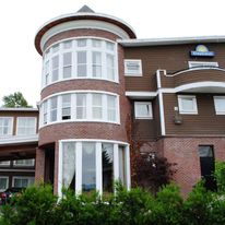 Days Inn - Surrey