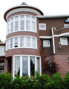 Days Inn - Surrey