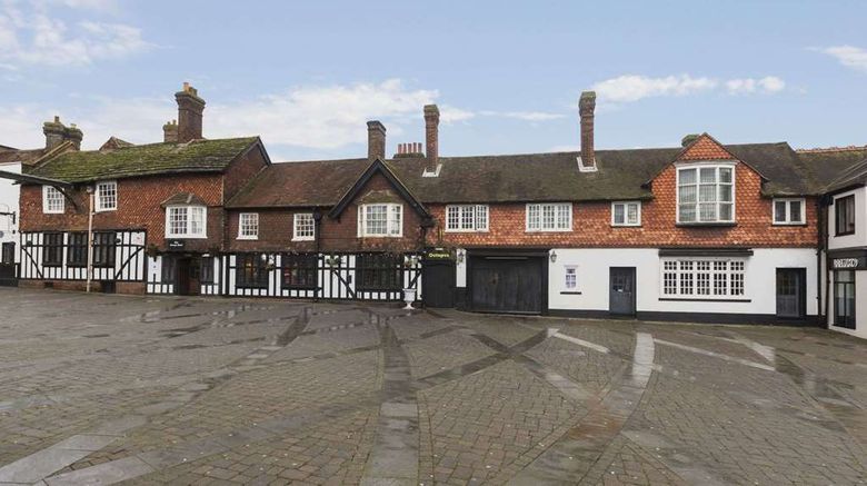<b>Ramada Crawley Gatwick Exterior</b>. Images powered by <a href="https://iceportal.shijigroup.com/" title="IcePortal" target="_blank">IcePortal</a>.