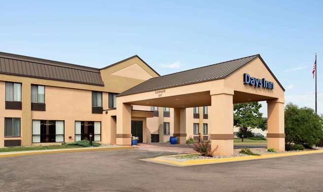 Days Inn Fargo Exterior