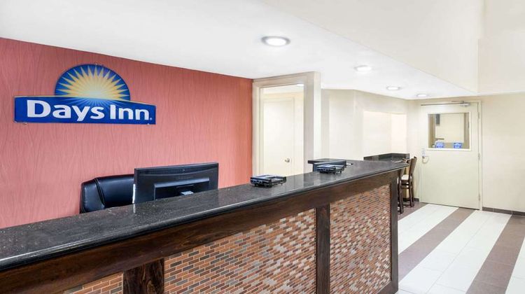 Days Inn Geneva Lobby