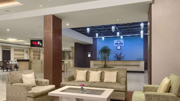 Days Hotel Neemrana Jaipur Highway Lobby