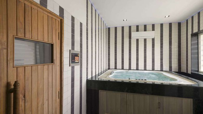 <b>Days Hotel Neemrana Jaipur Highway Pool</b>. Images powered by <a href="https://iceportal.shijigroup.com/" title="IcePortal" target="_blank">IcePortal</a>.