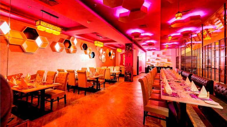 <b>Ramada by Wyndham Neemrana Restaurant</b>. Images powered by <a href="https://iceportal.shijigroup.com/" title="IcePortal" target="_blank">IcePortal</a>.