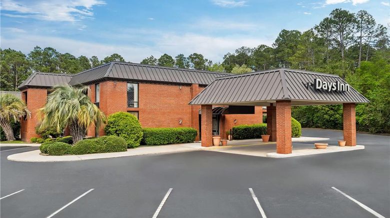 <b>Days Inn Statesboro Exterior</b>. Images powered by <a href="https://iceportal.shijigroup.com/" title="IcePortal" target="_blank">IcePortal</a>.