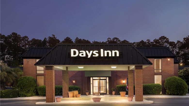 <b>Days Inn Statesboro Exterior</b>. Images powered by <a href="https://iceportal.shijigroup.com/" title="IcePortal" target="_blank">IcePortal</a>.