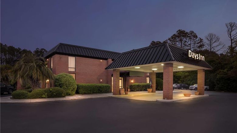 <b>Days Inn Statesboro Exterior</b>. Images powered by <a href="https://iceportal.shijigroup.com/" title="IcePortal" target="_blank">IcePortal</a>.