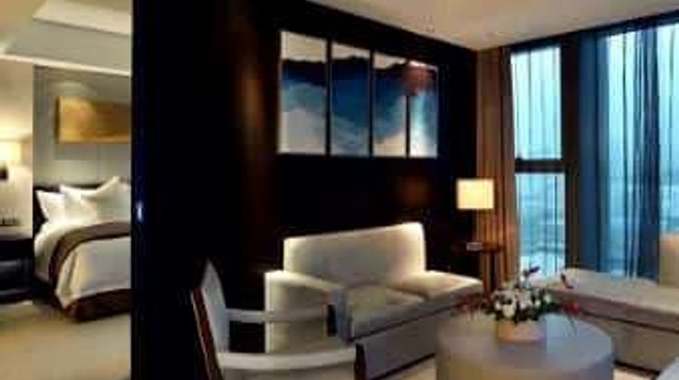 Howard Johnson IFC Plaza Ningbo Suite