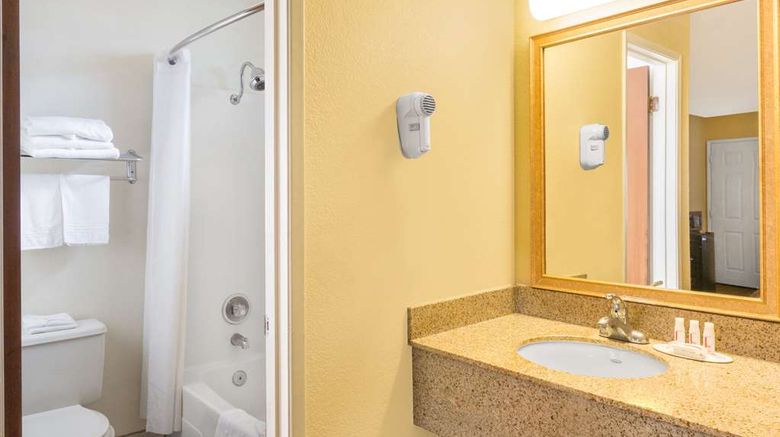 <b>Super 8 Corning Room</b>. Images powered by <a href="https://iceportal.shijigroup.com/" title="IcePortal" target="_blank">IcePortal</a>.