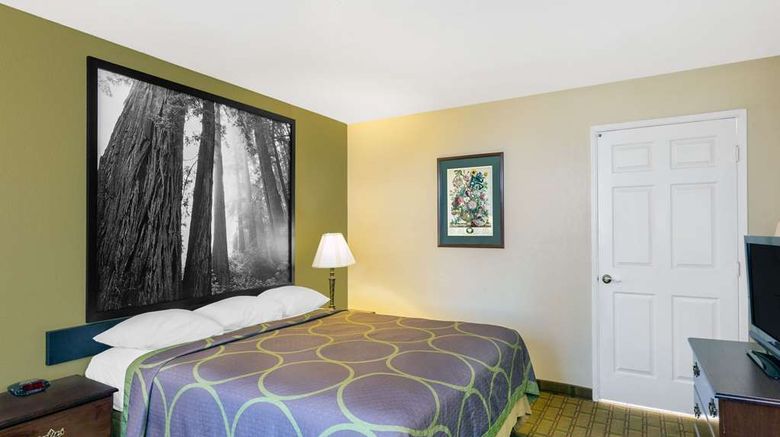 <b>Super 8 Corning Room</b>. Images powered by <a href="https://iceportal.shijigroup.com/" title="IcePortal" target="_blank">IcePortal</a>.