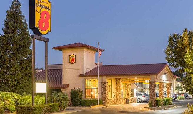 Super 8 Corning Exterior