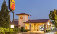 Super 8 Corning